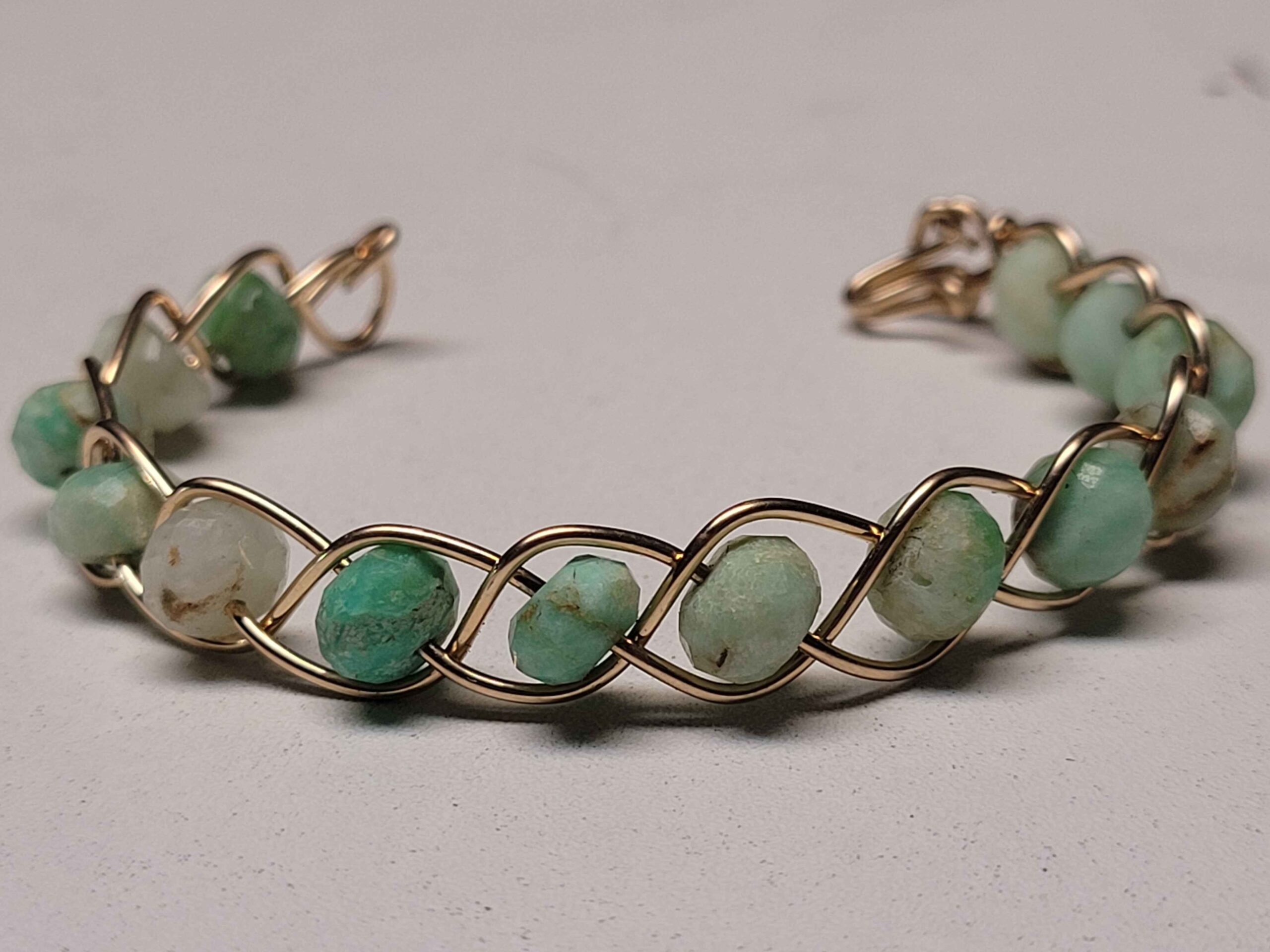 Peruvian Chrysoprase and Gold Braid Bracelet - Image 2