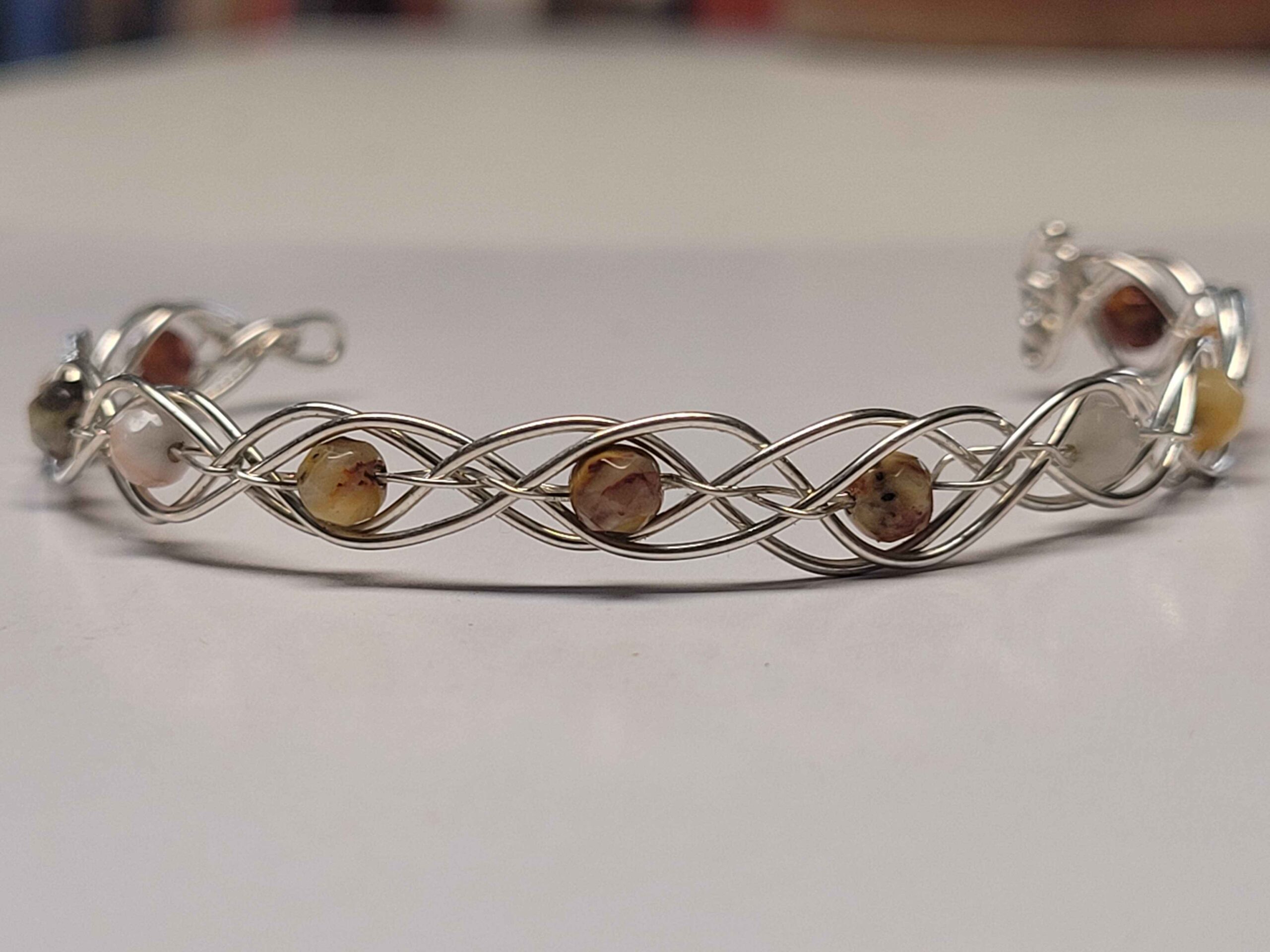 Crazy Lace Agate X's and O's Bracelet - Image 5